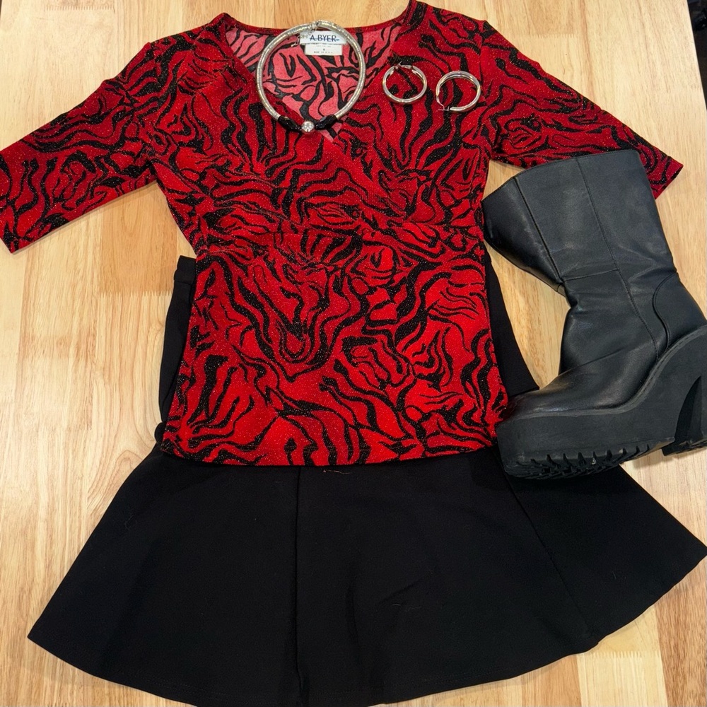 A.Buyer sparkly blouse